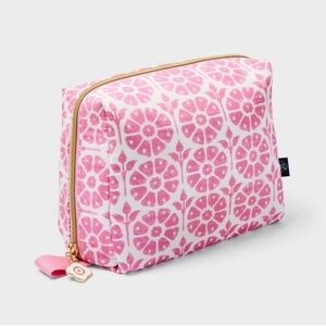 🩷 NWT! Daisy Floral Toiletry Bag Pink and White - ROLLER RABBIT x TARGET